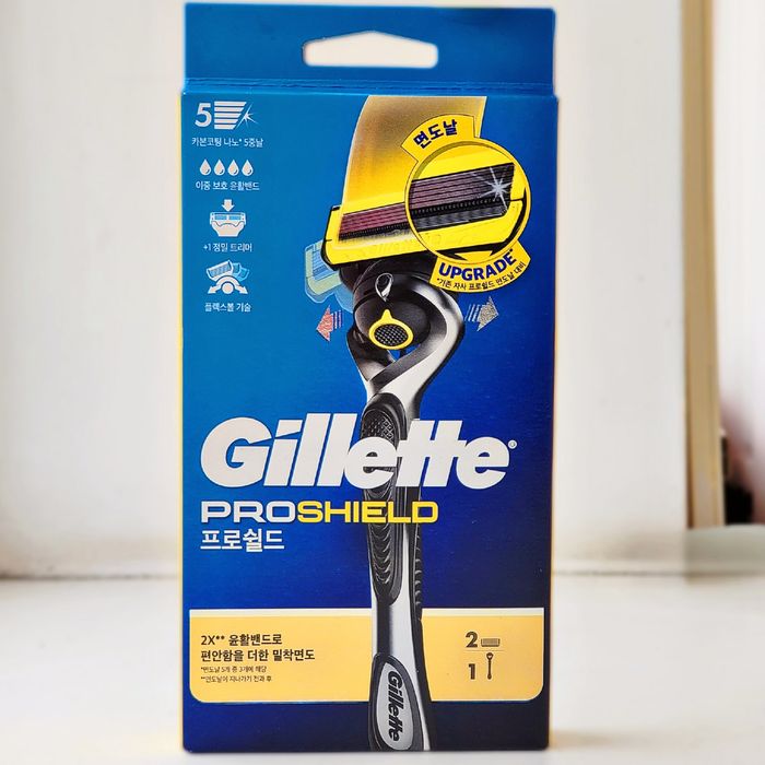 Станок (бритва) для гоління Gillette ProShield з  2 змінніми касетами - 100% оригінал, 2025 рік