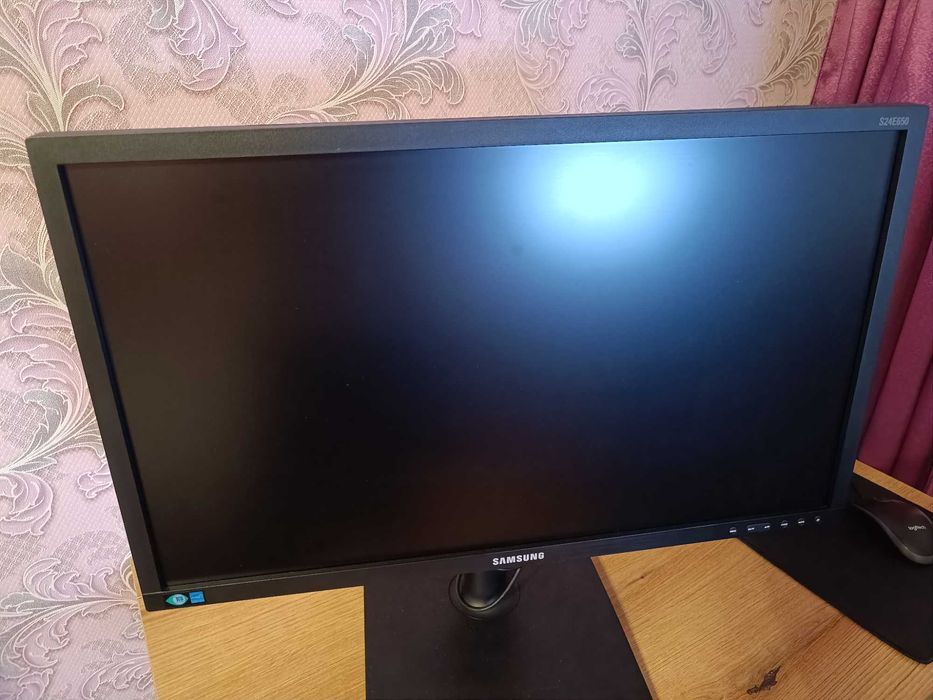 Монітор Samsung 24, FHD. Стан нового.