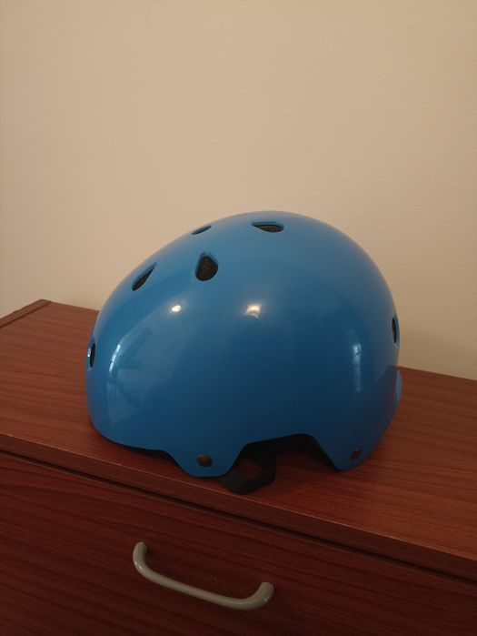 Capacete azul para multiusos para crianças da Decathlon