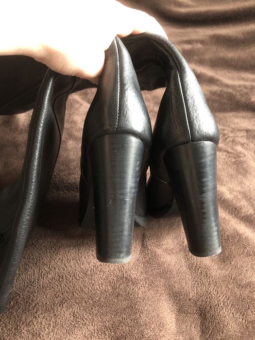 Czarne Skórzane kozaki Reserved 39 5,5 stan bardzo dobry słupek 10,5