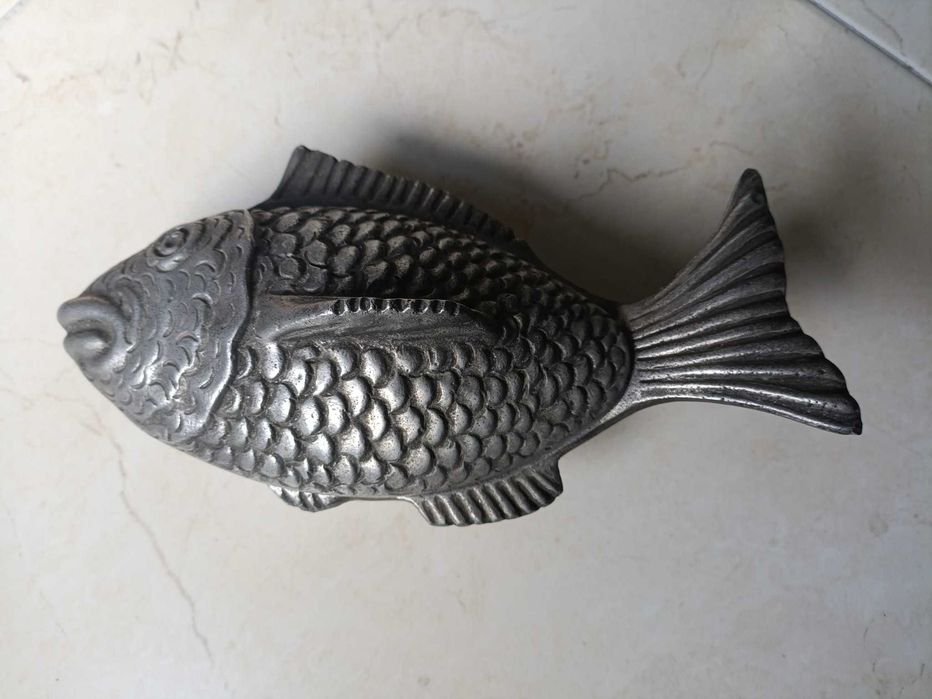 Peixe com tampa vintage