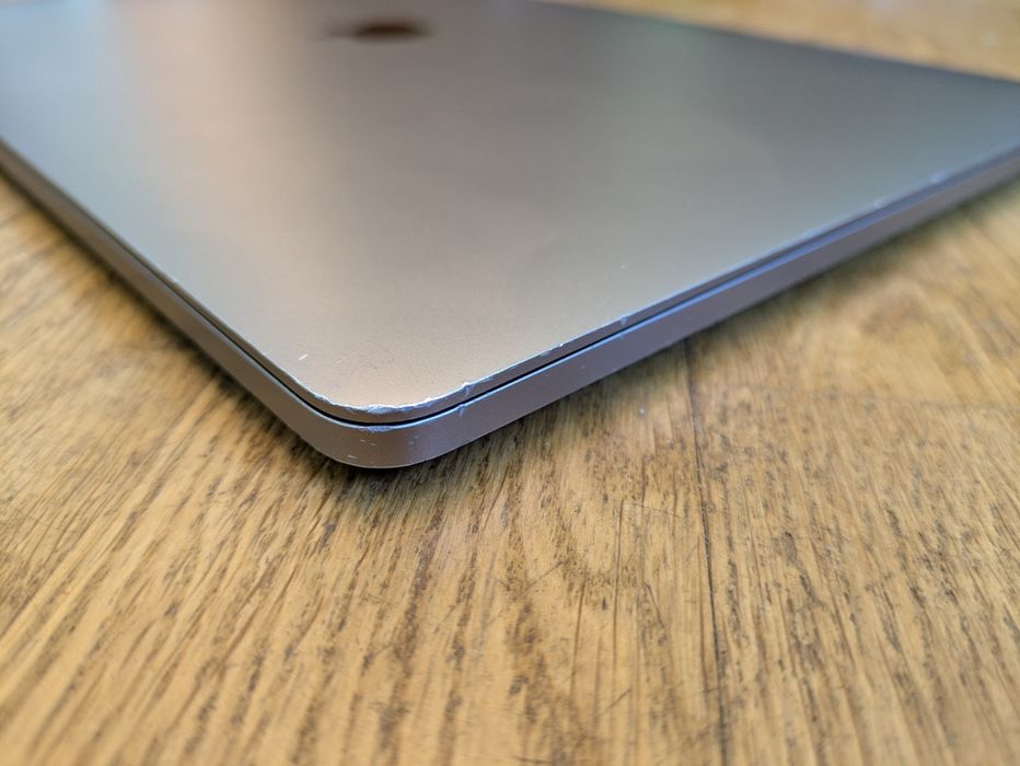 MacBook Pro 2019, 15", i9 (8 ядер), 32/512 ГБ.