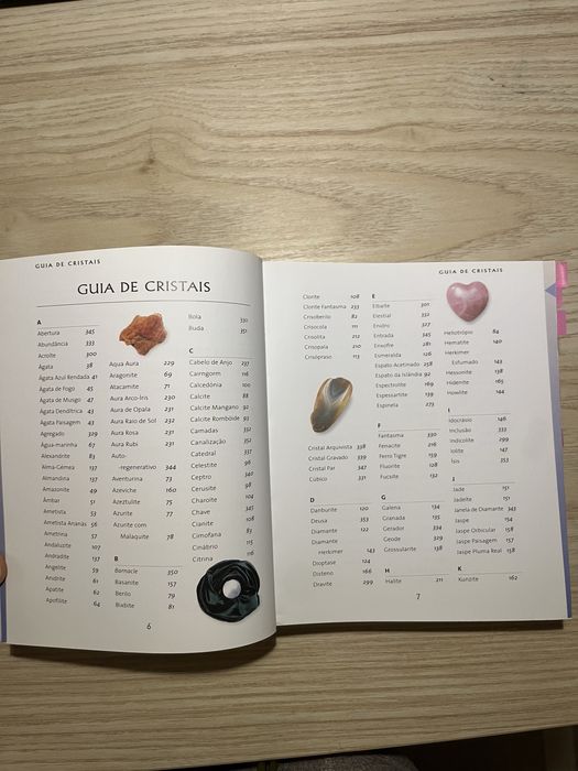 Livro A Bíblia dos cristais