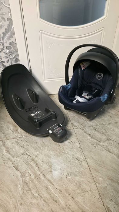Автокрісло Cybex Aton M  + База Cybex Base M