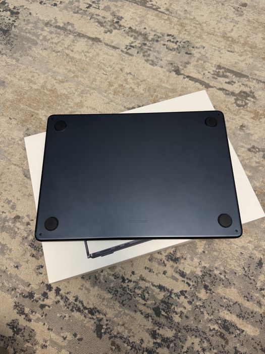 MacBook Air M2 2022 8/512gb