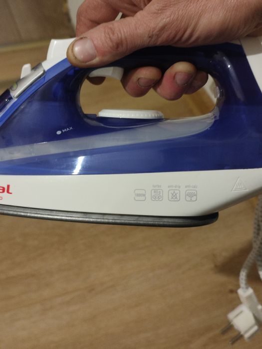 Продам парову праску  Tefal Express Steam.