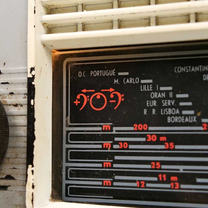 Rádio a válvulas Philips B4X67Z