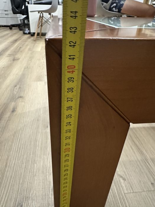 Mesa de centro em cerejeira