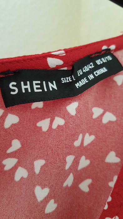 Vestido Vermelho Corações