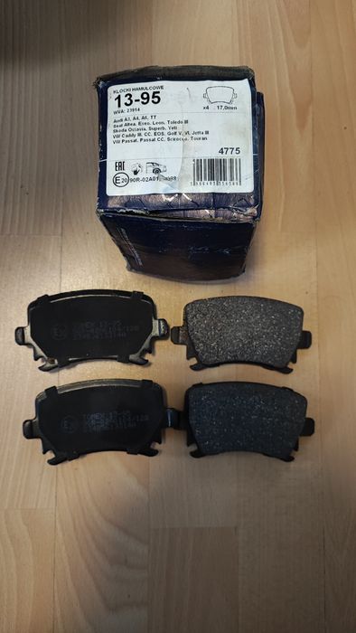 продам тормозные колодки новый