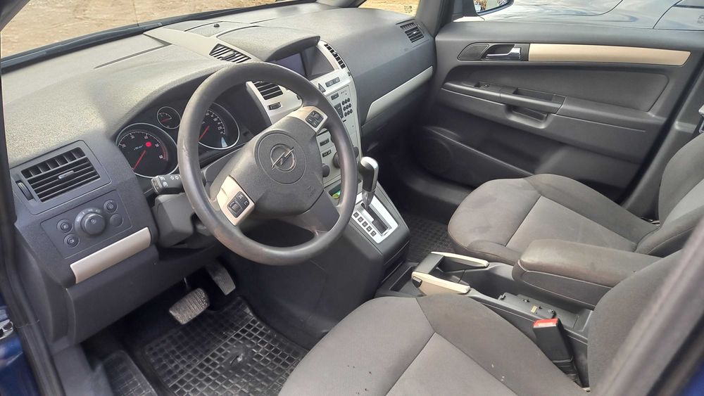 Opel Zafira B 1.9 CDTI lift automat