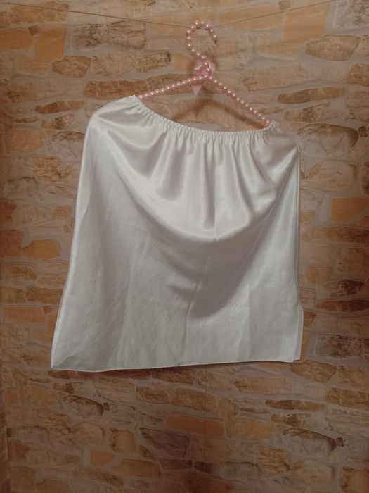 (40/42) (L/XL) Ekskluzywna, biała półhalka halka z Londynu