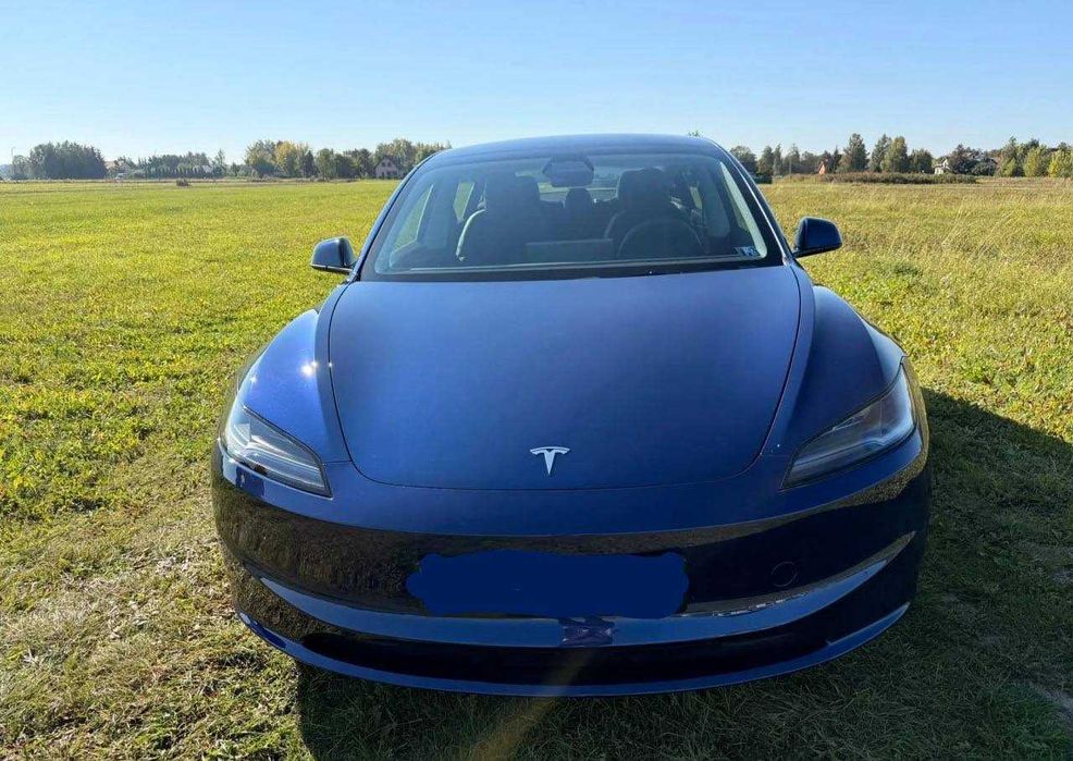 Tesla Model 3 2025