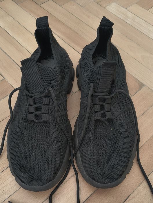 Buty wsuwane 41 dobry stan