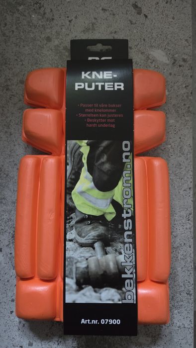 Nakolaniki ochronne profesjonale.