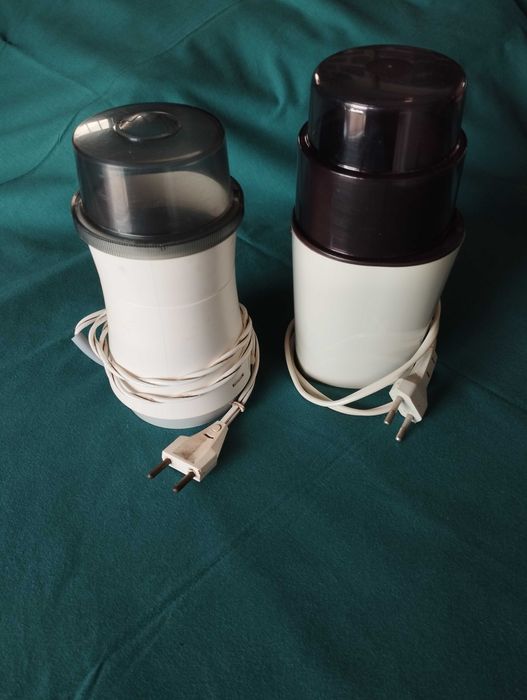 2 Moinhos de Café Elétricos Vintage Moulinex