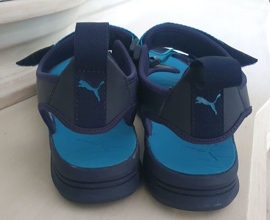 Nowe sandałki damskie Puma 39