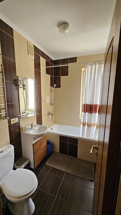 Vip Трьох кімнатна біля центру і Клініки Козявкіна