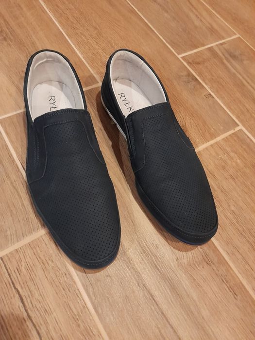 Шкіране в взуття виробник польща