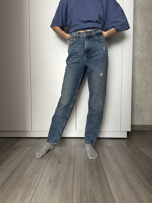 Джинси bershka mom