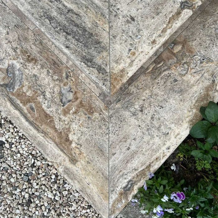 Stopień trawertynowy trawertyn schody Silver Ash szlif  135x33x3 cm