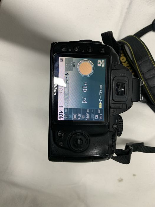 Nikon d3000 повний комплект