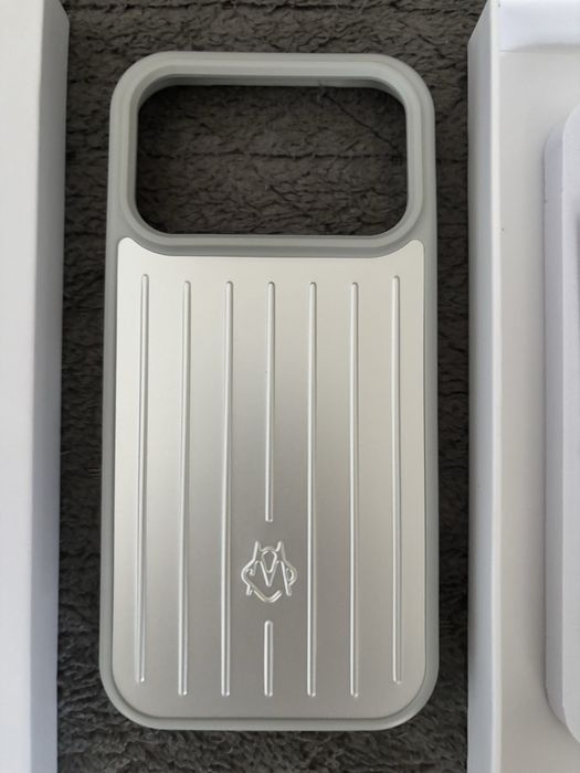 Etui Iphone 17 pro Rimowa