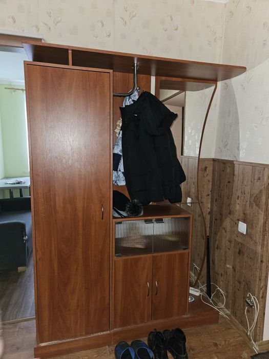 Продам прихожку б/в