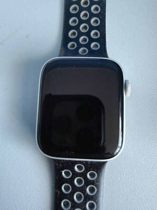 Apple Watch Series 5 44mm Silver