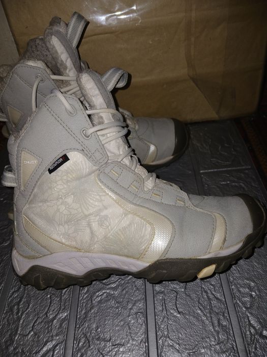 Зимові,фірмові ботінки Quechua 37