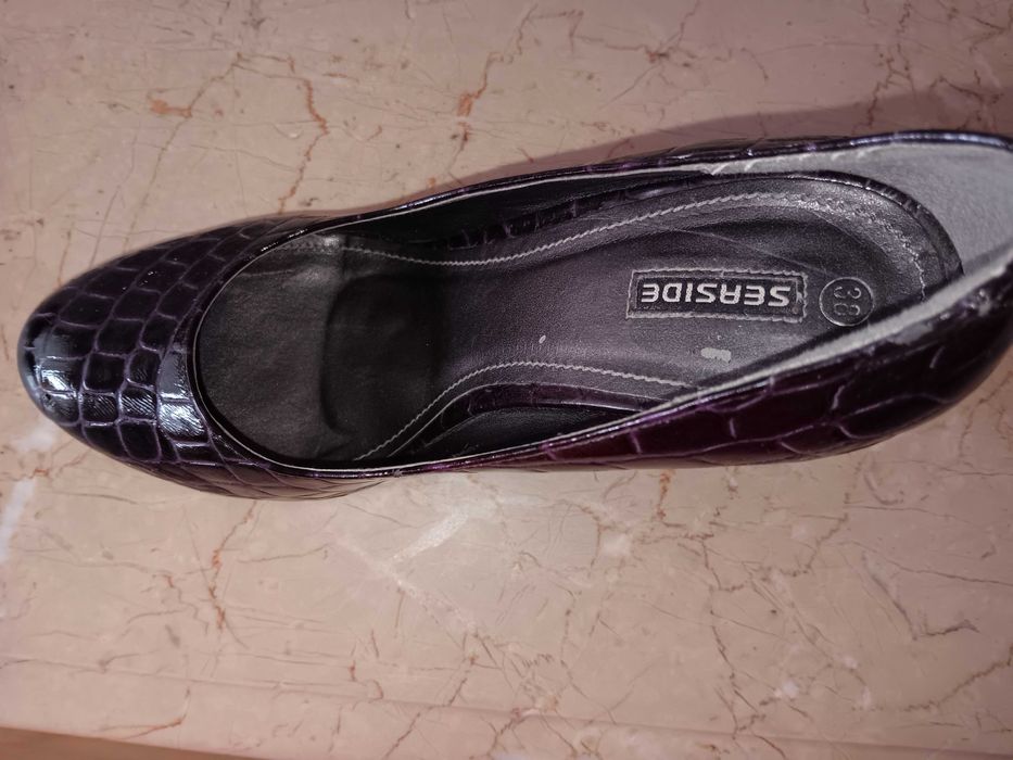 Sapatos salto alto violeta tamanho 38 em verniz