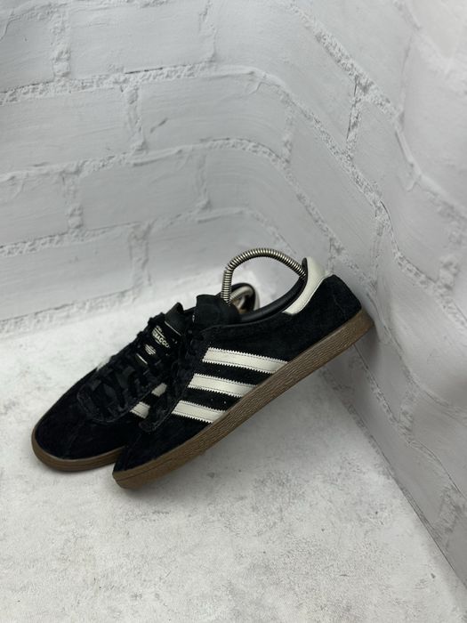Чоловічі кросівки Adidas Tobacco 42p
