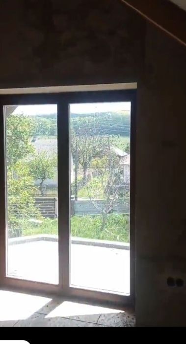 Продам добротній будинок поруч з містом