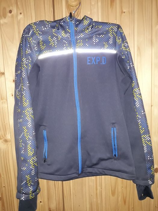 Куртка нова на флісі