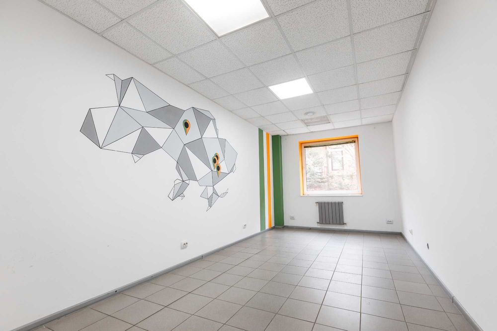 Продаж бізнес-центру 5717 кв.м, вул. Святослава Хороброго, 12 (Центр)