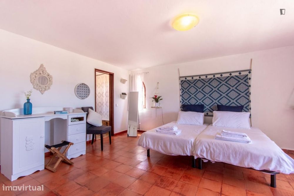 Quarto - localizado em Portimao