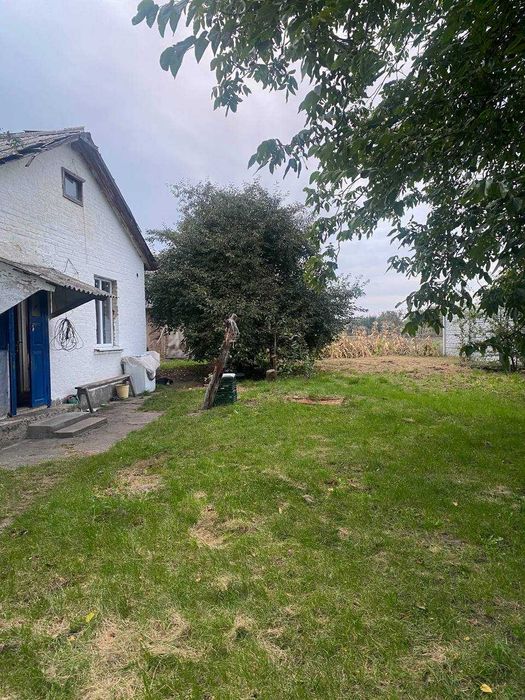 Продам частину будинка в селі Трушки