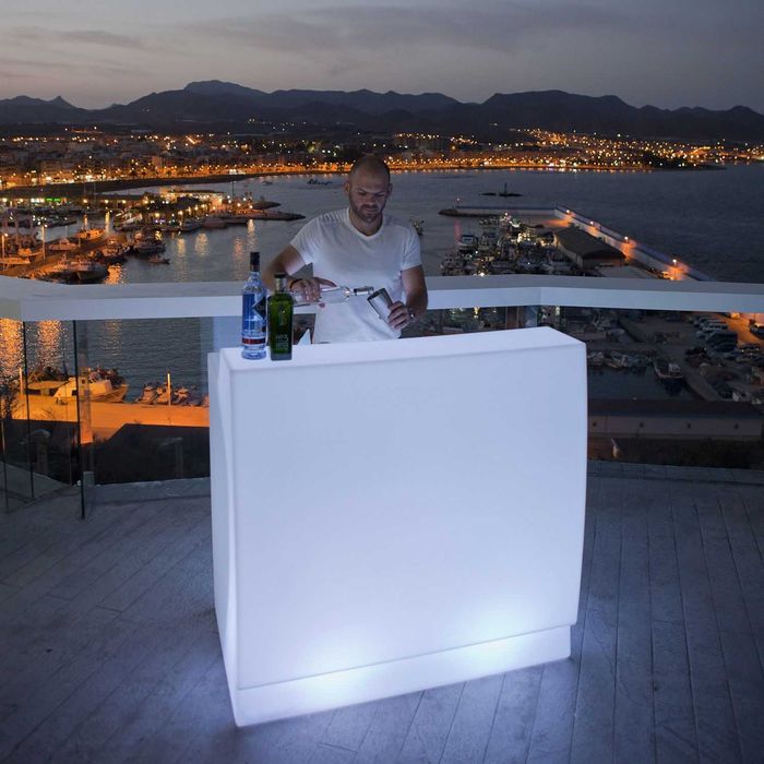 Bancada com iluminação para dj
