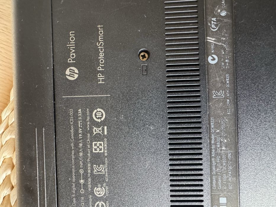 Laptop HP Pavilion b100sw