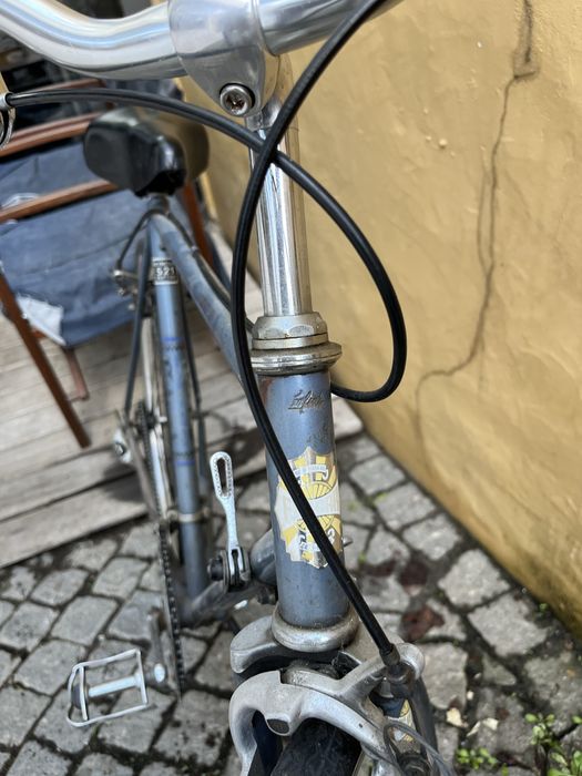 Bicicleta roda 28 em estado razoável.