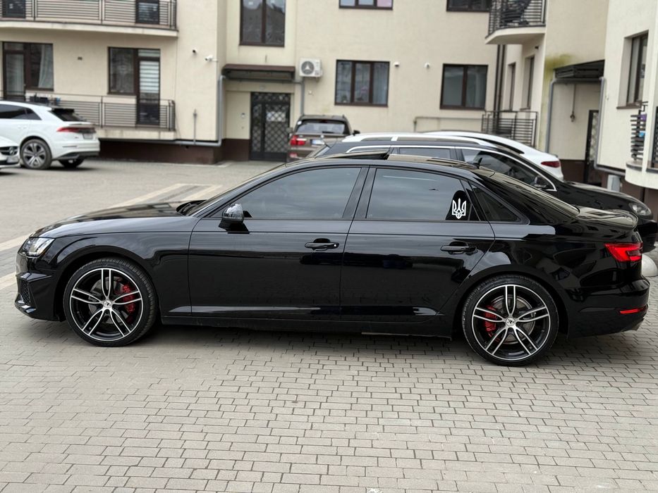 Продам Audi a4 b9