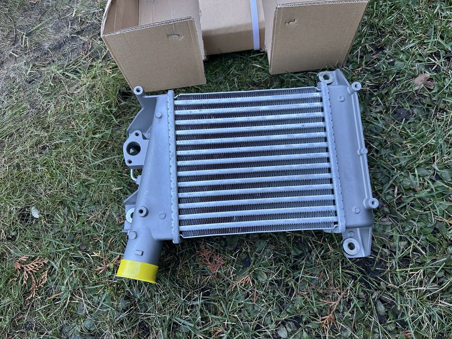 Інтеркулер Nissan Navara D22 2001-2006 YD25