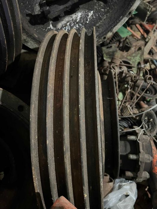 Шків головного контрпривода великий ( 4+1 ) 44Б-10088Б Нива СК-5