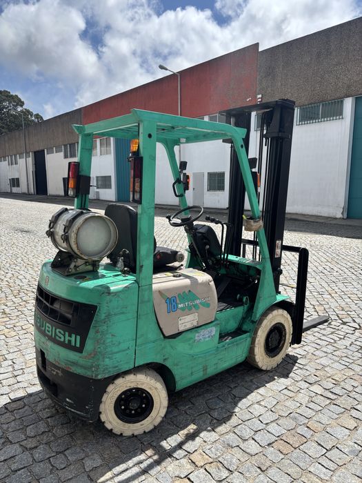 Empilhador Mitsubishi 1.8 Ton.  a GPL