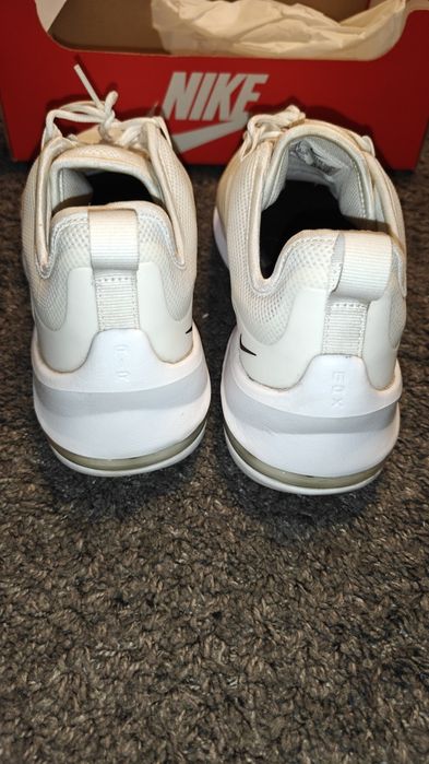 Nike Air Max Axis
