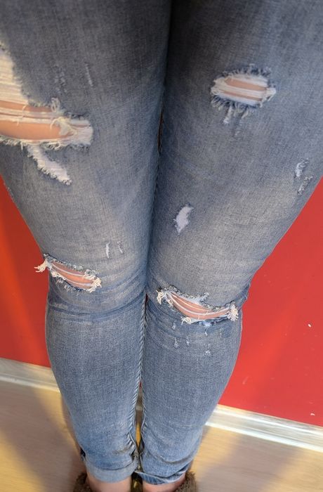 Fajne jeansy jeans spodnie z dziurami