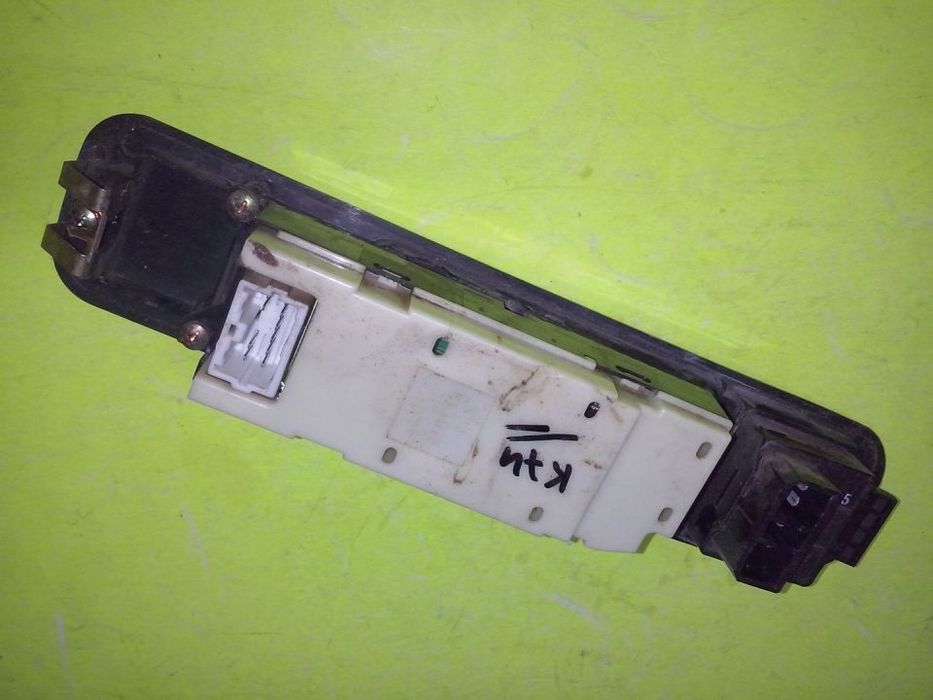 Botões / Interruptor vidros Mitsubishi L200 K74 2 portas