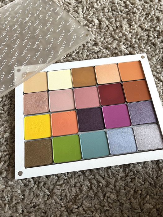 Inglot Flexi paleta cieni do powiek 20szt paletka kasetka