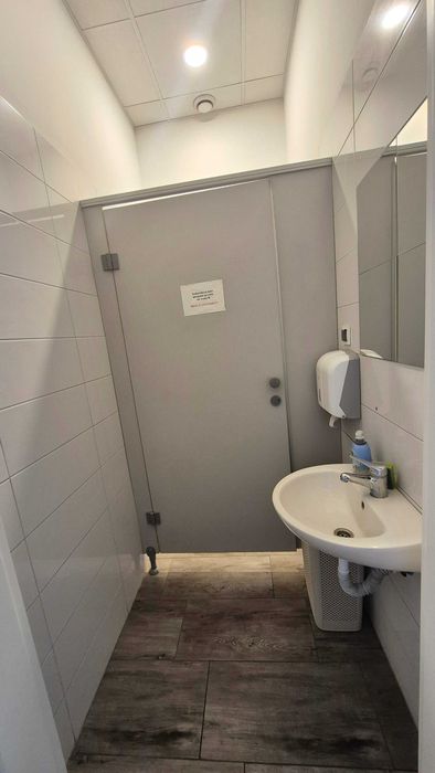 Biuro 35m2,nowy biurowiec vis a vis SKM SULEJÓWEK MIŁOSNA,parking