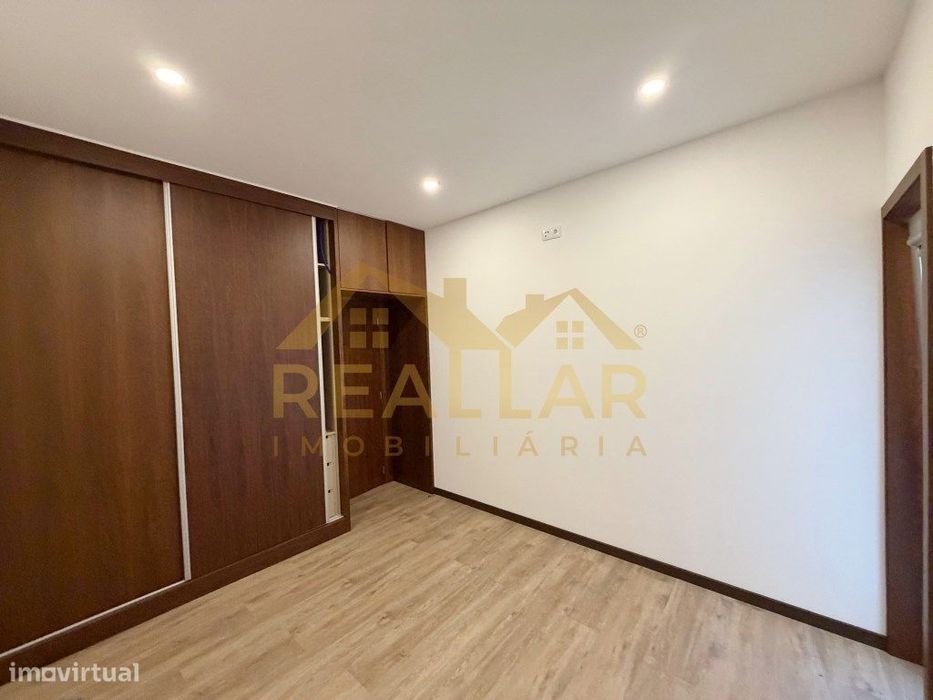 Apartamento Moderno a 50 metros da Praia - T1+1 de Design na Póvoa ...